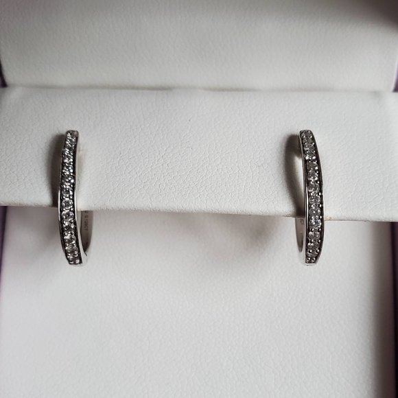 MICHAEL HILL Silver Diamond Huggie Earrings - Picture 1 of 14